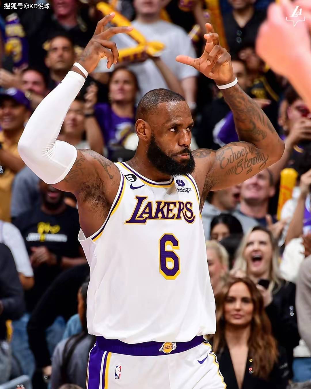 星空体育app下载-重大赛事即将开启，中国篮球迎来新高峰